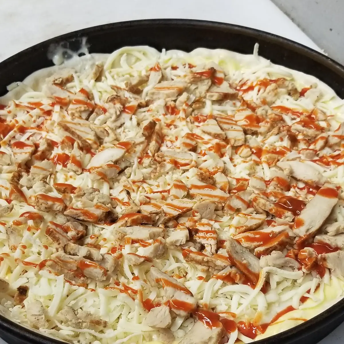 Chicken Alfredo Crustless Pizza