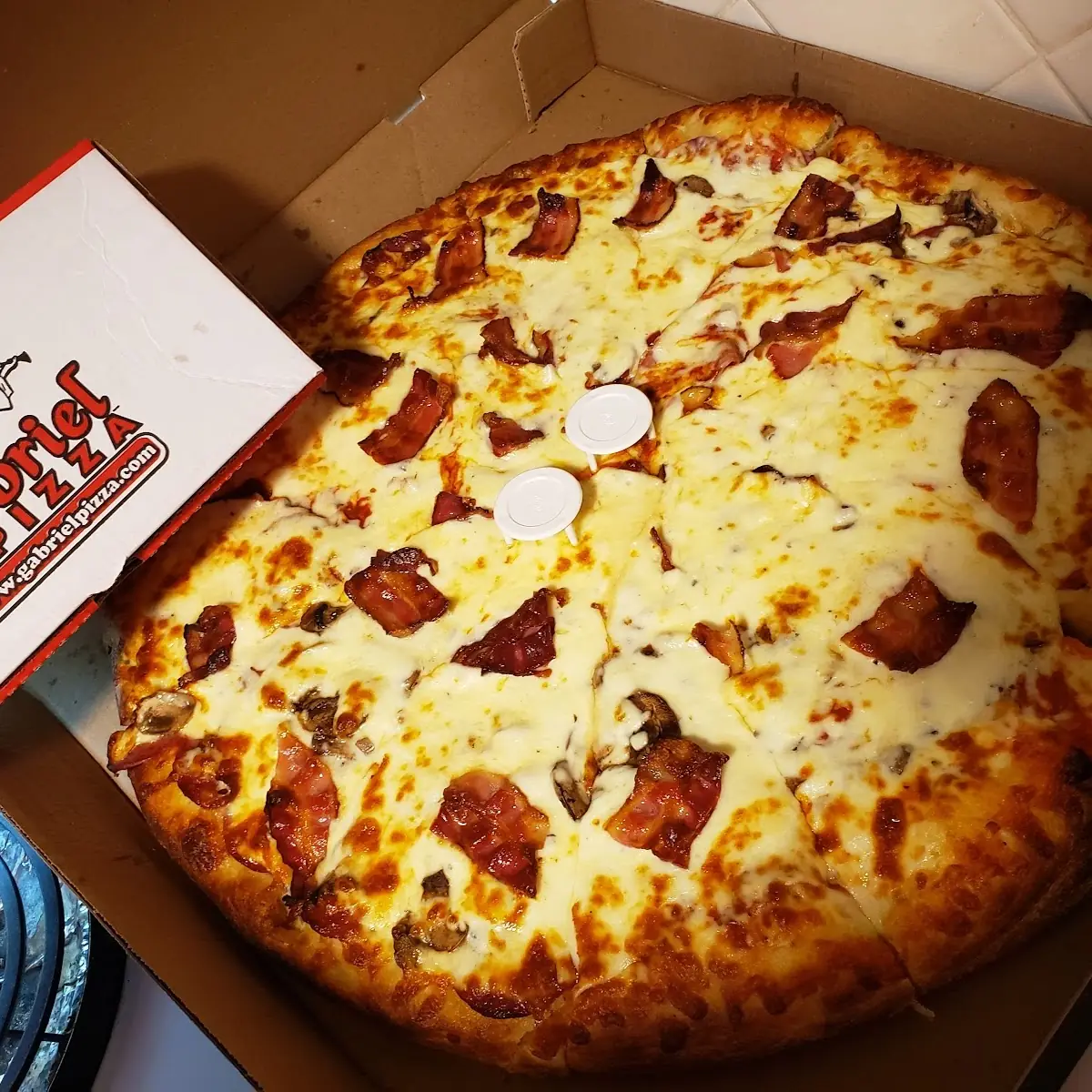XLarge Pepperoni Mushroom and Bacon with Extra Cheese, Gabriel Pizza