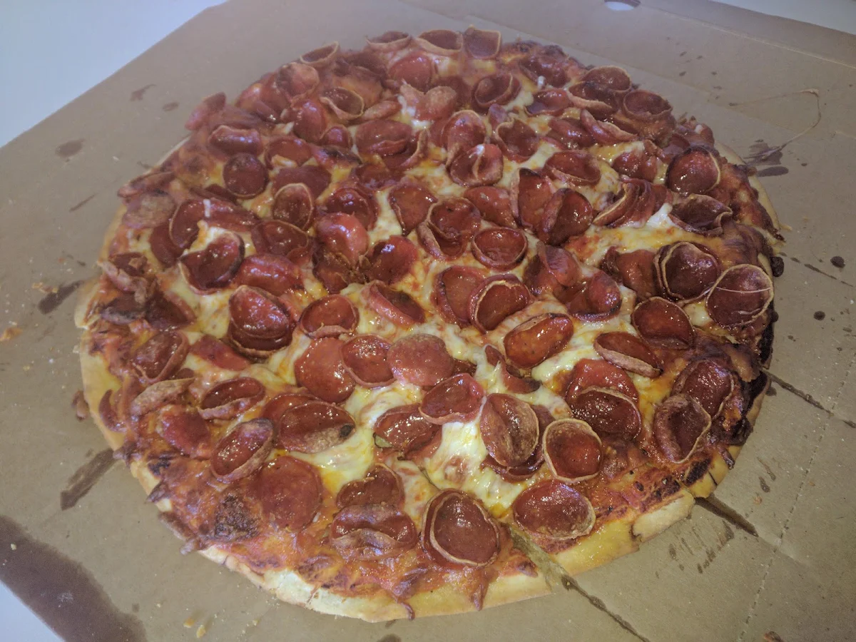 Large Pepperoni Pizza