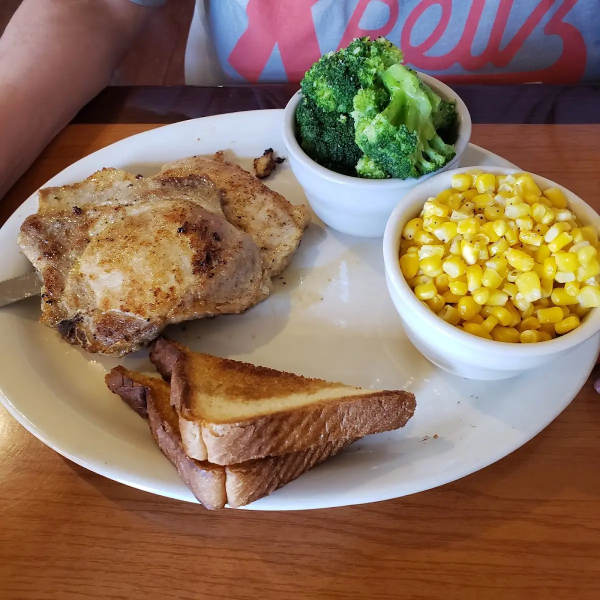 Porkchops Plate Corn Steamed Broccoli & Texas Toast