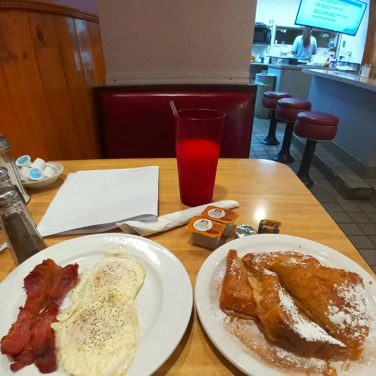 French Toast Combo w Bacon and Eggs