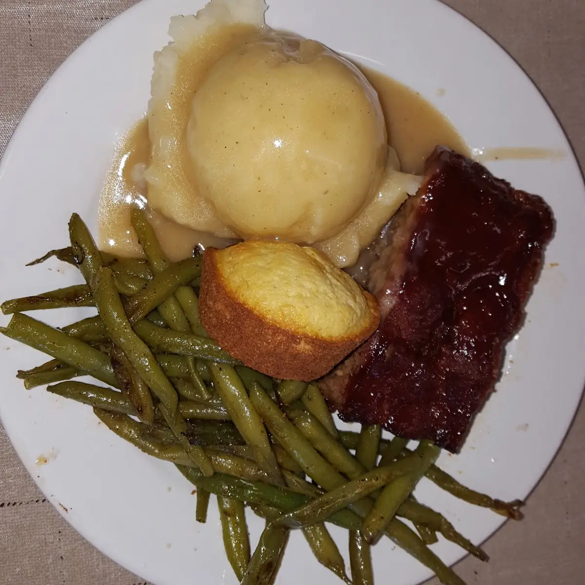 Meatloaf with Green Beans
