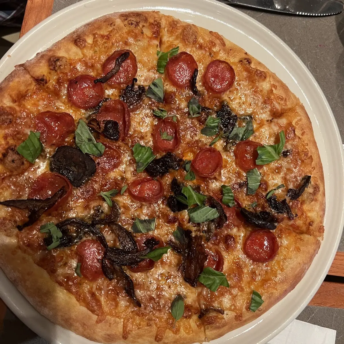 Chef’S Featured Pizza