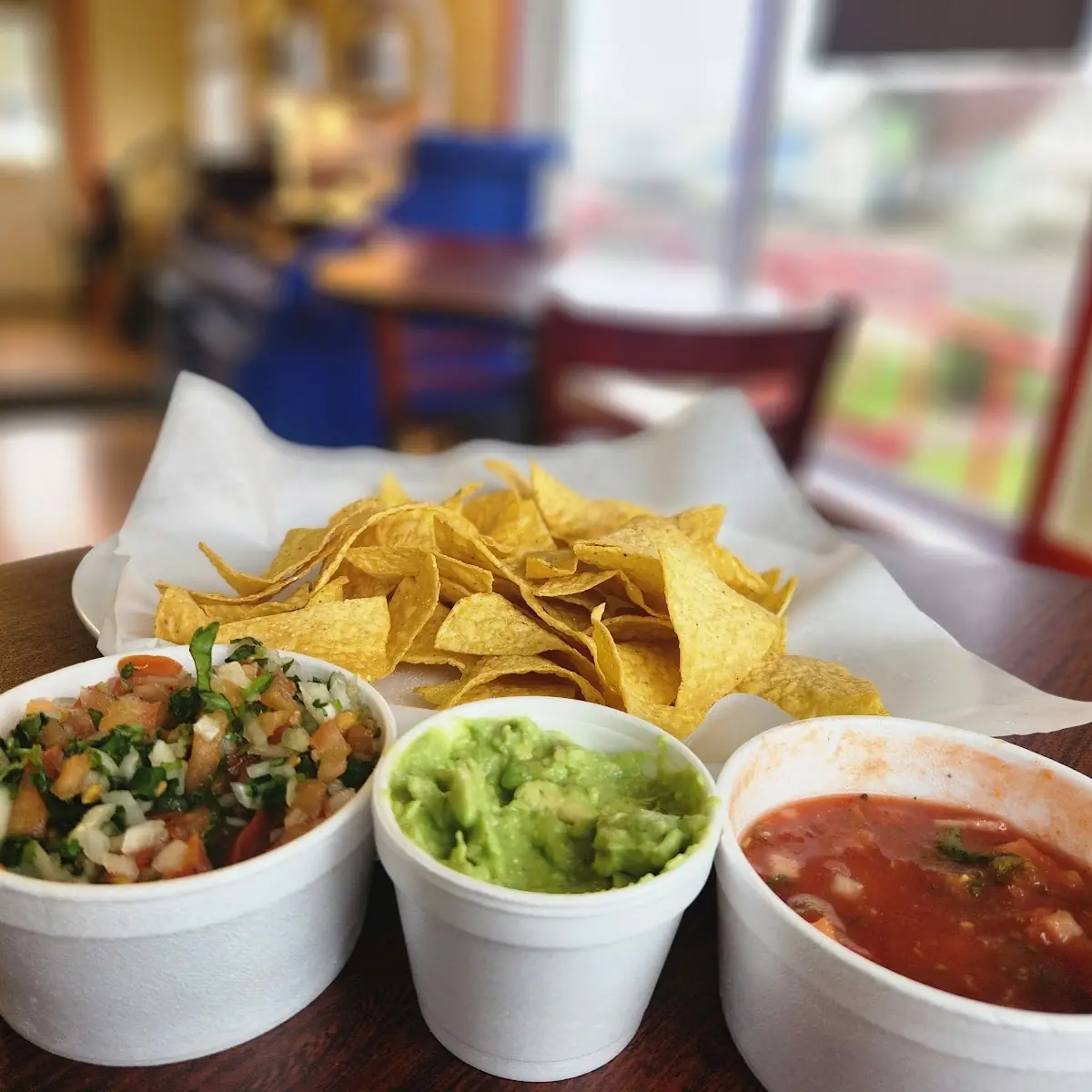 Chips Salsa & Guacamole
