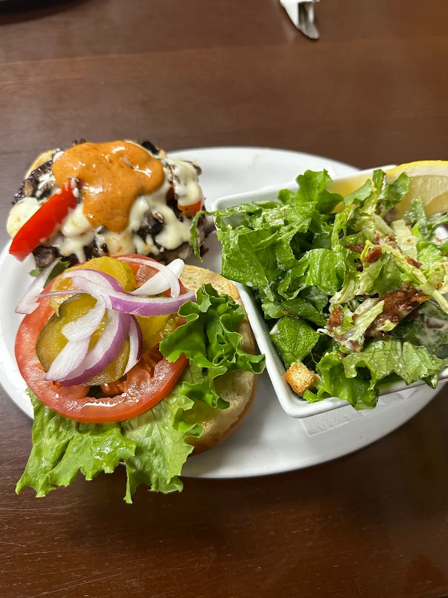 Highlights, The Roadhouse Cafe