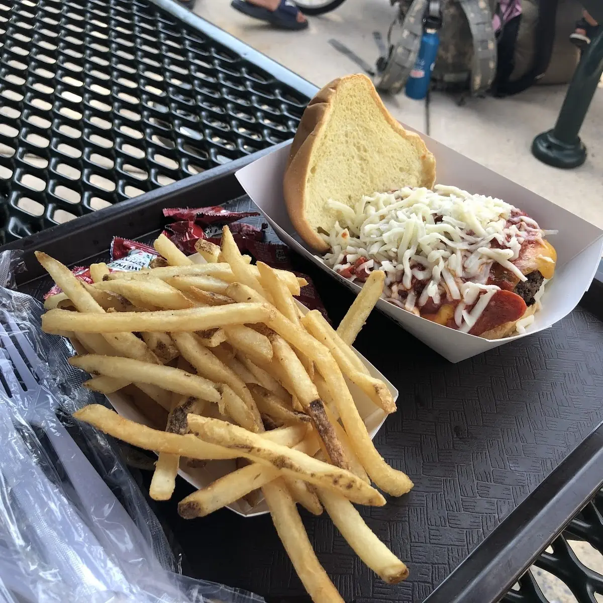 Pizza Burger w Fries