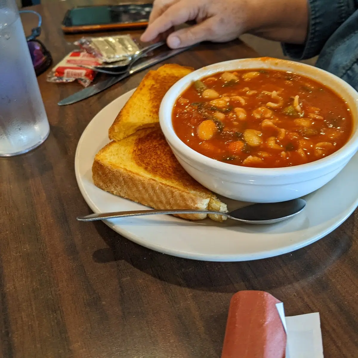 Minestrone Soup with Toast