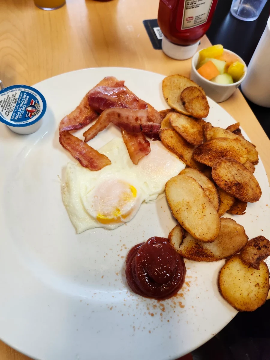 Deux Oeufs Bacon Creton