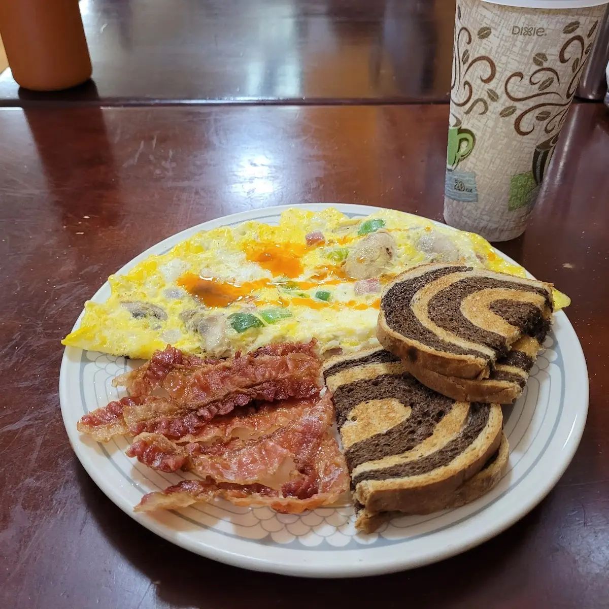 Veggie Omelet with Bacon and Rye Toast