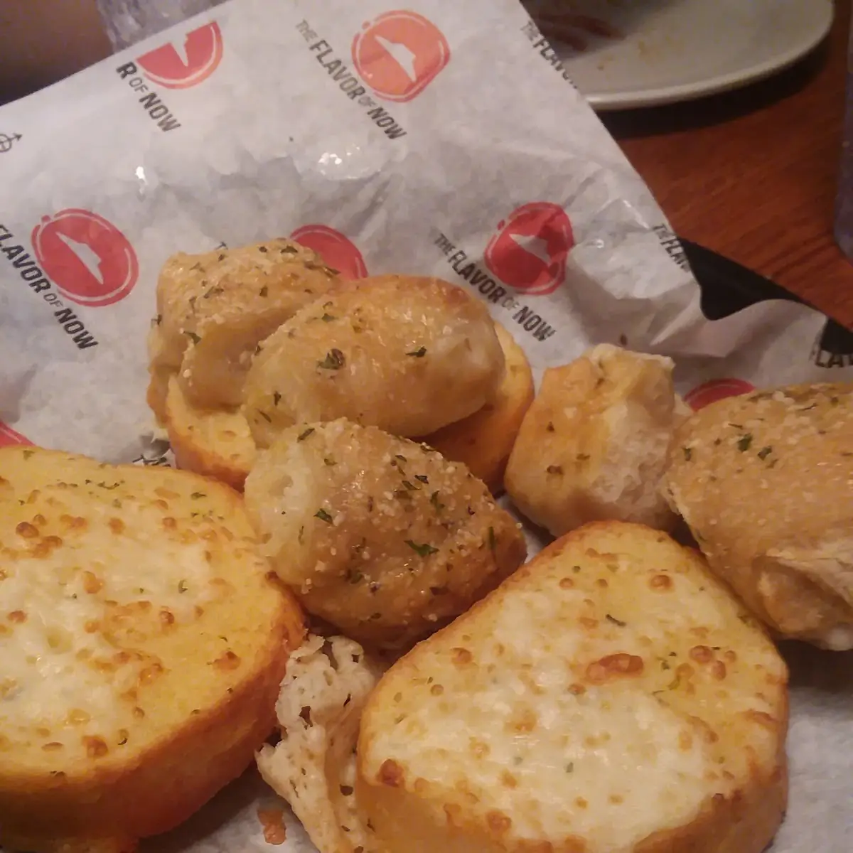 Garlic Knots & Garlic Bread