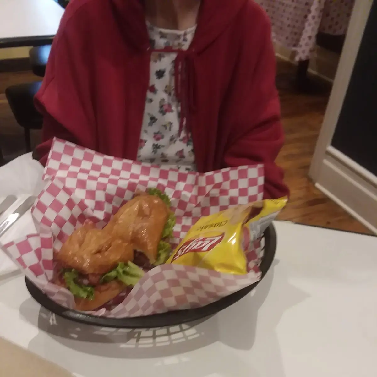 blt Sandwich with Chips