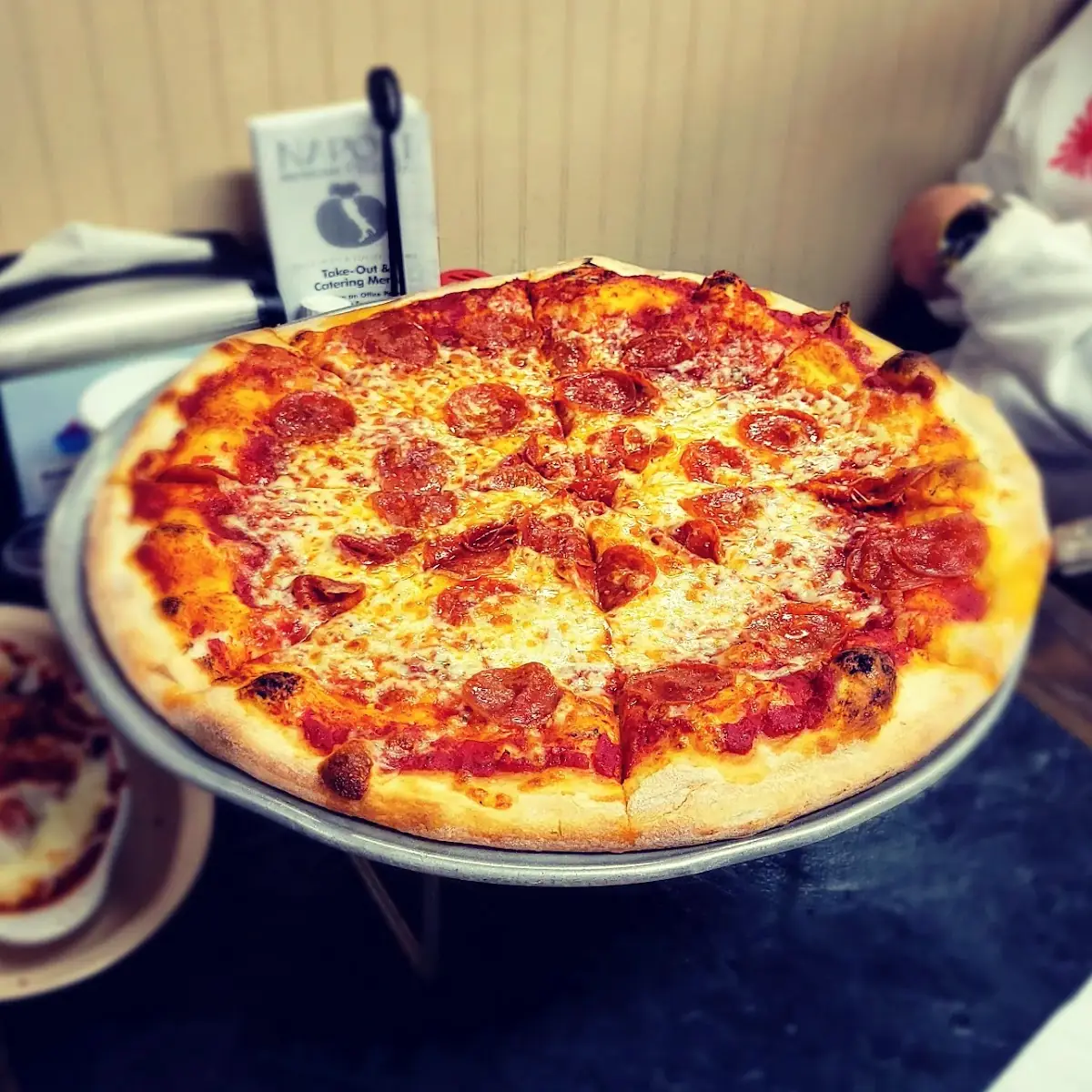 Large Pepperoni Pizza