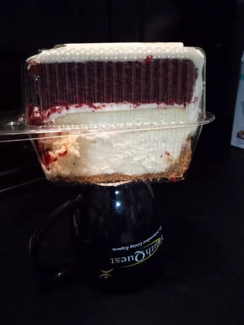 Cheescake & Red Velvet Cake Slice
