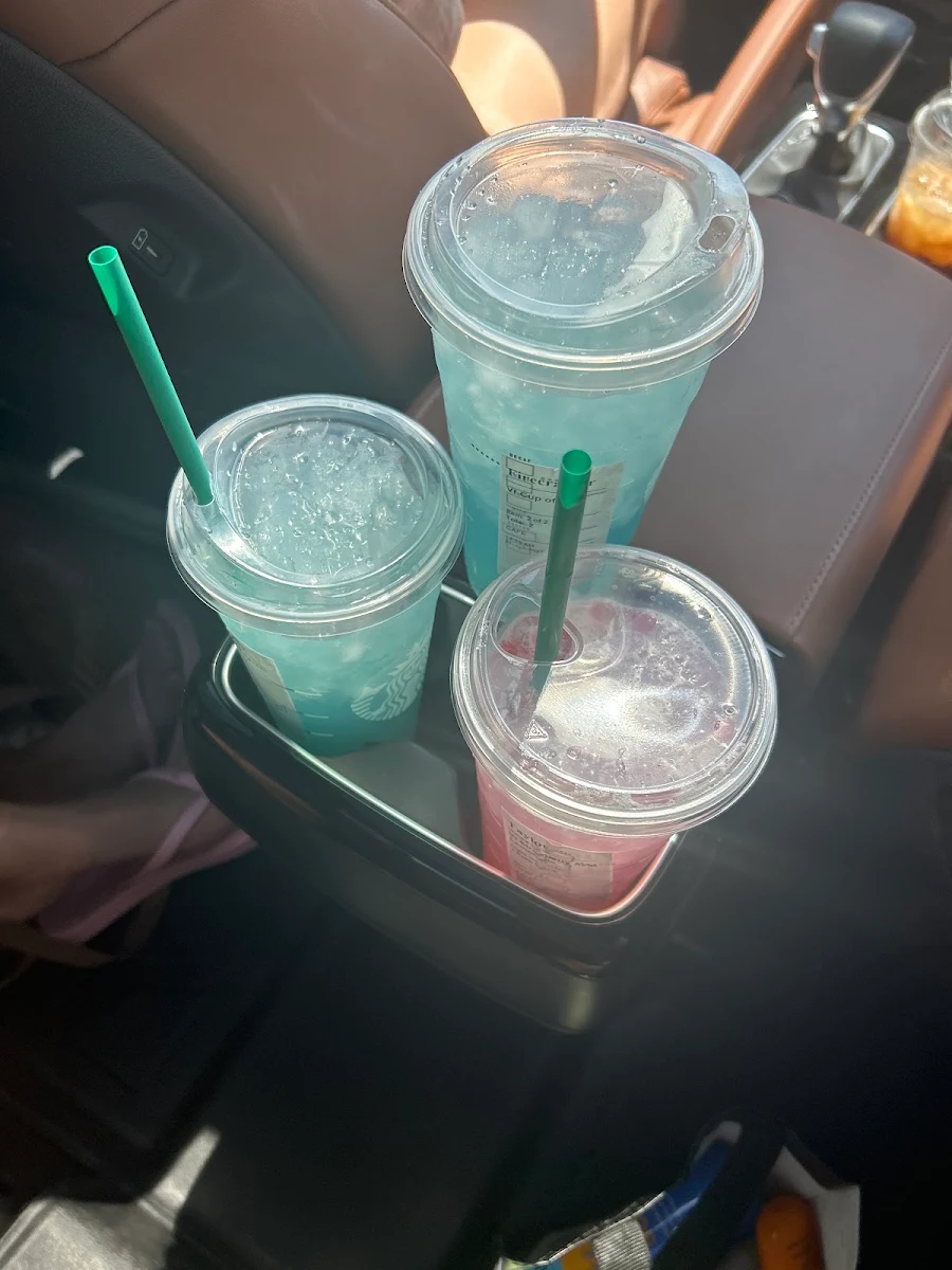 Blue Coconut Lemonade Refresher