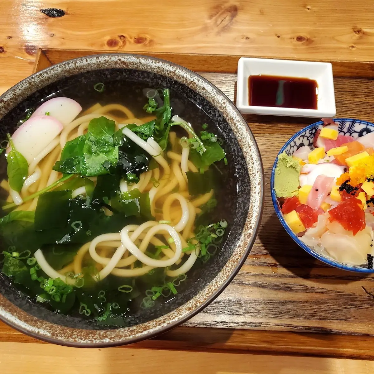 Upon Set with Chirashi Bowl