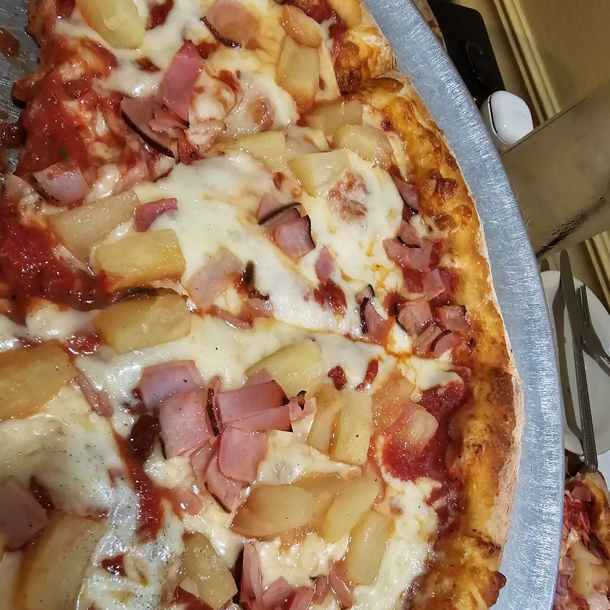 Hawaiian Pizza