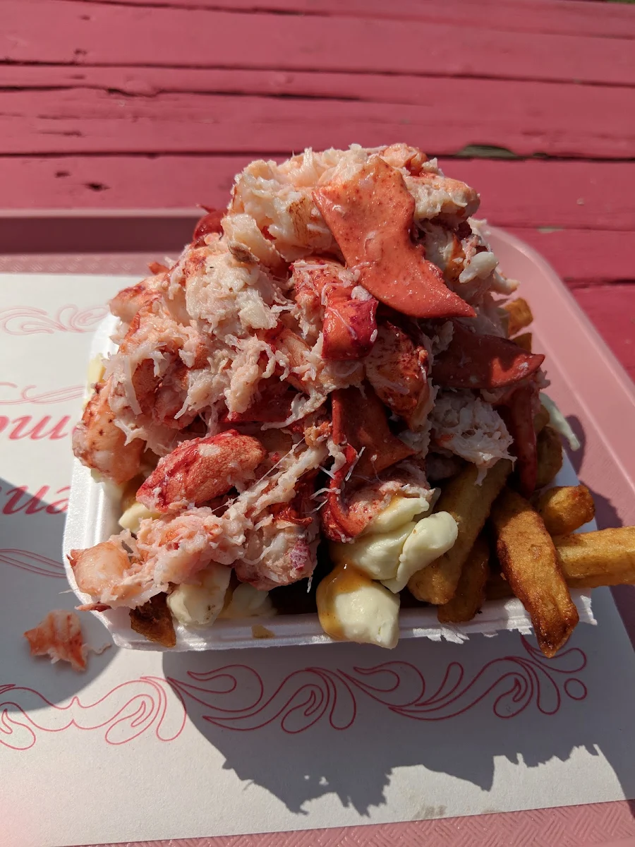 Poutine Au Homard Crabe, Cantine Ste-Flavie