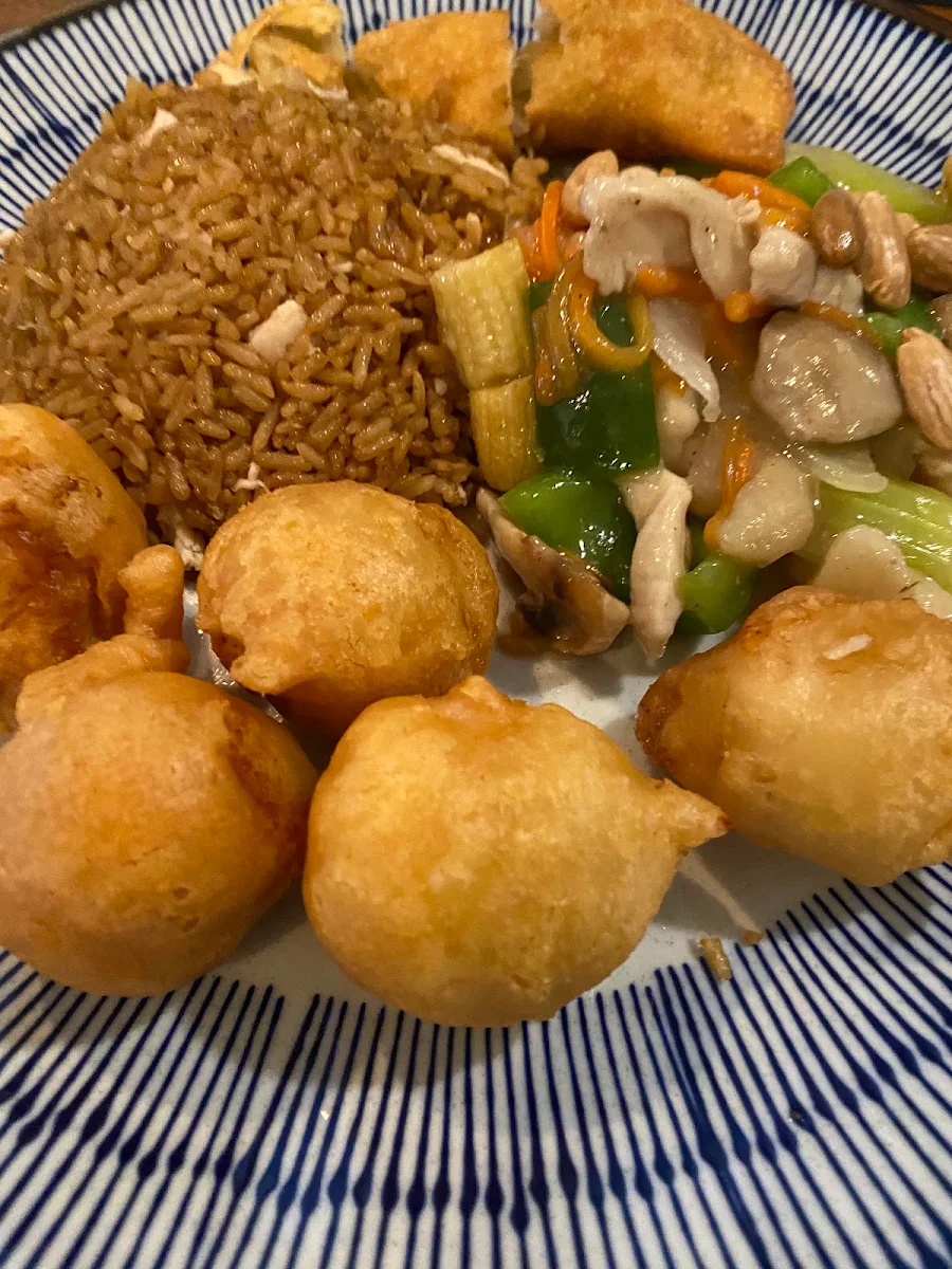 Almond Chicken Soo Guy