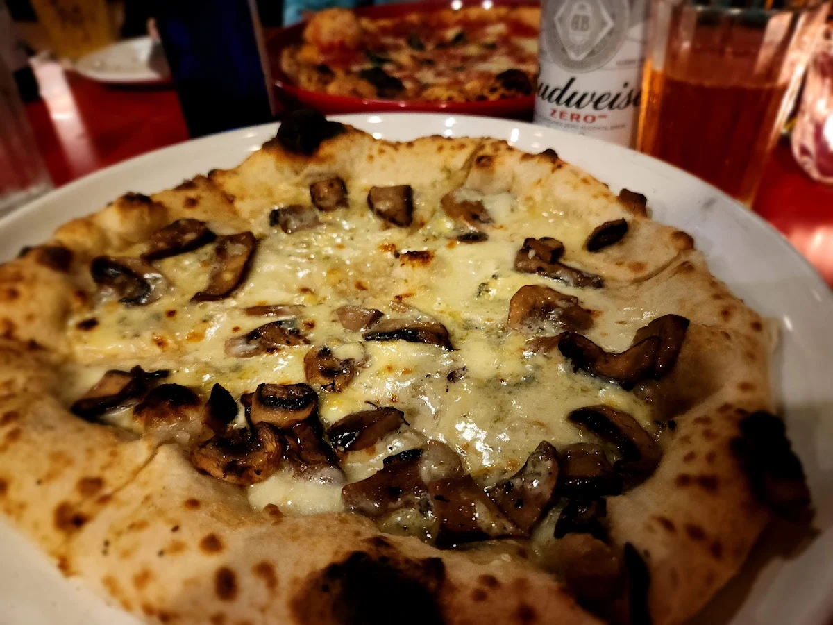 Funghi and Gorgonzola Pizza