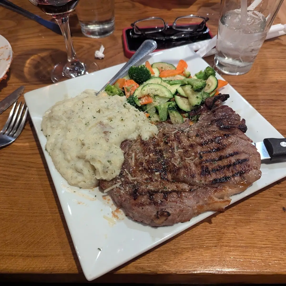 Sirloin Garlic Mashed and Veggies