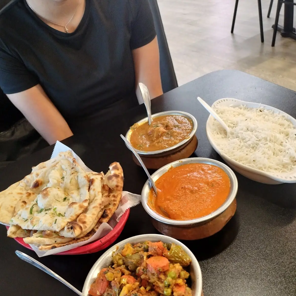 Naan and Mixed Vegetable Curry