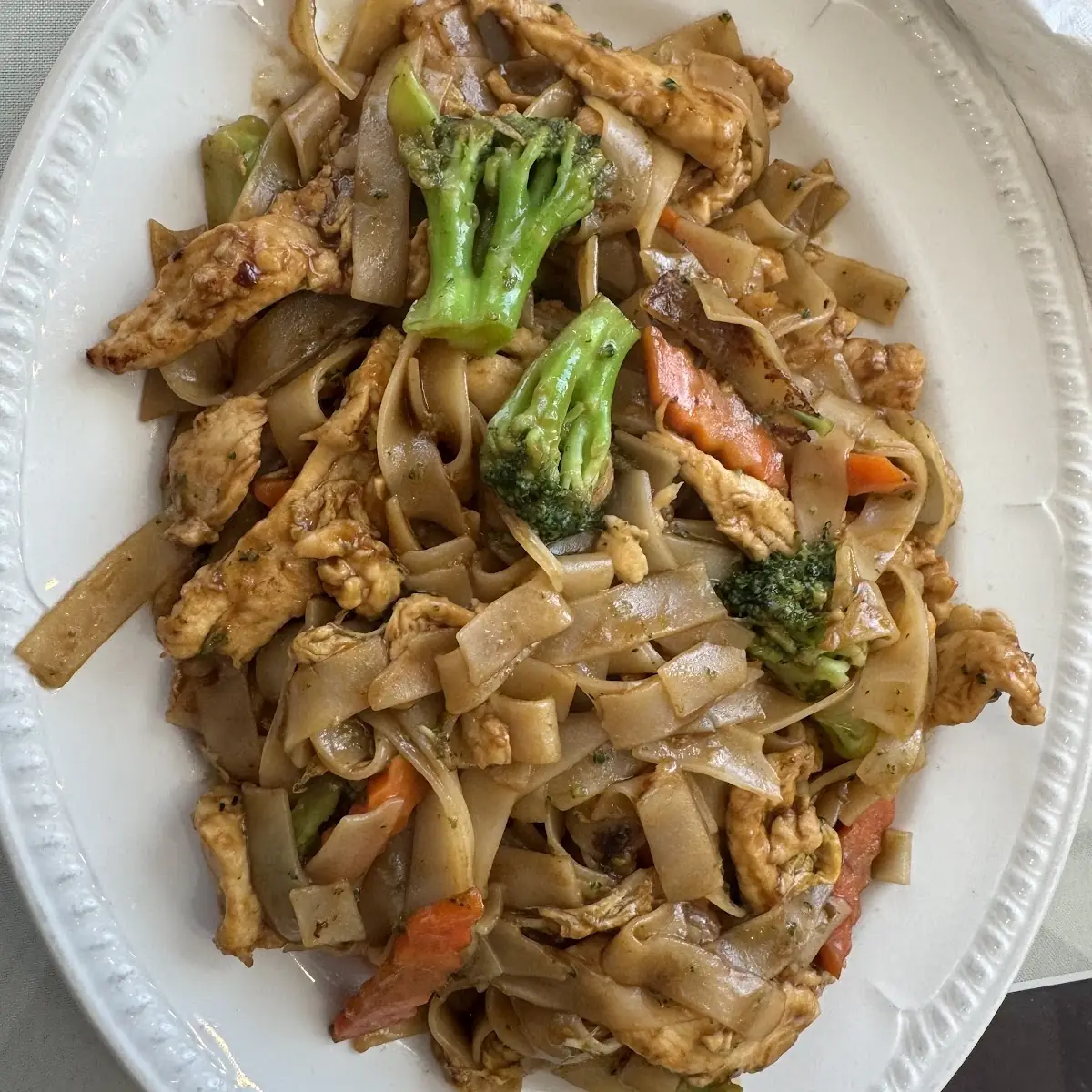Drunken Noodles Basil Chicken