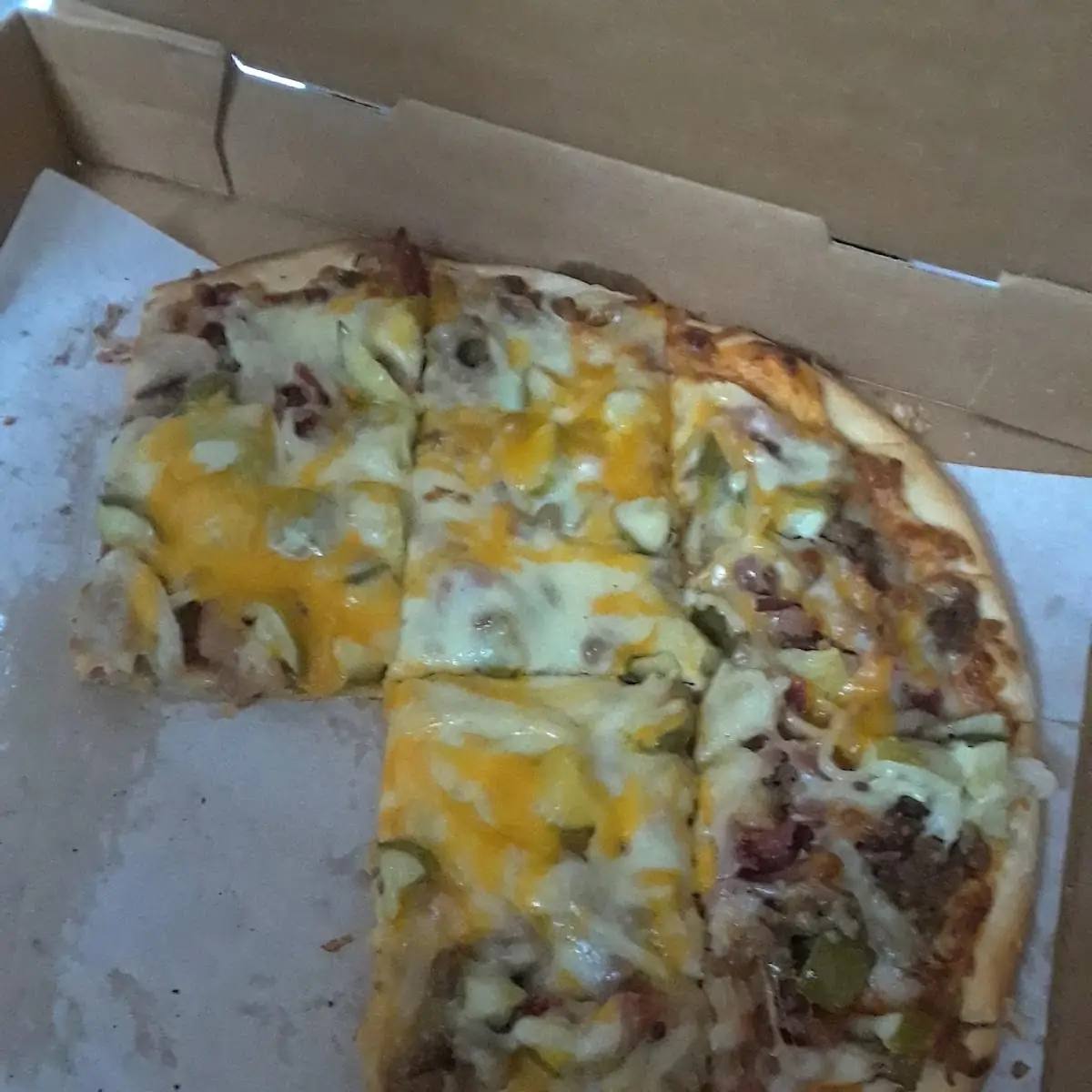 Bacon Cheeseburger Pizza