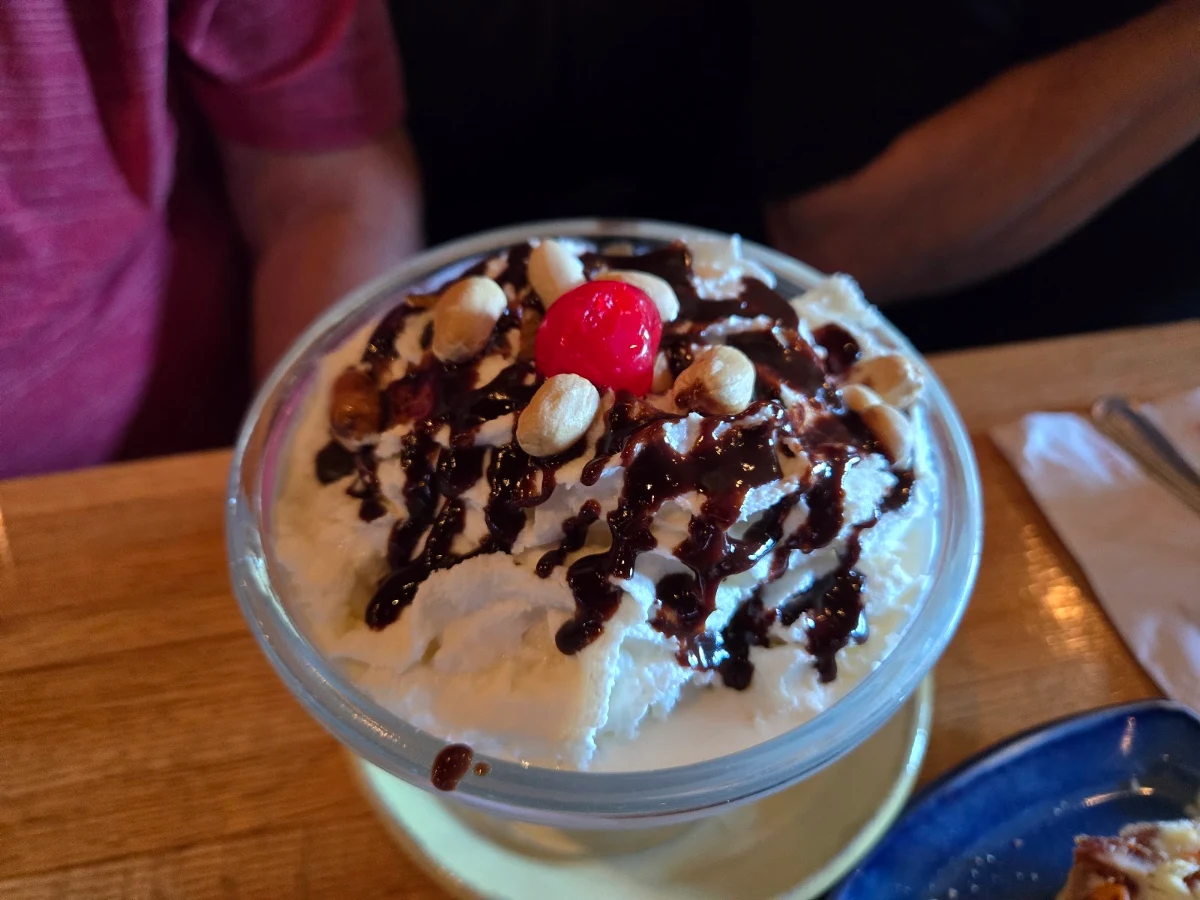 Tin Roof Sundae