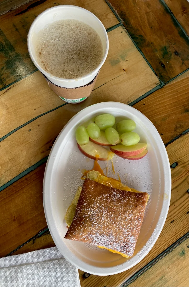 Beignets Bacon Egg A