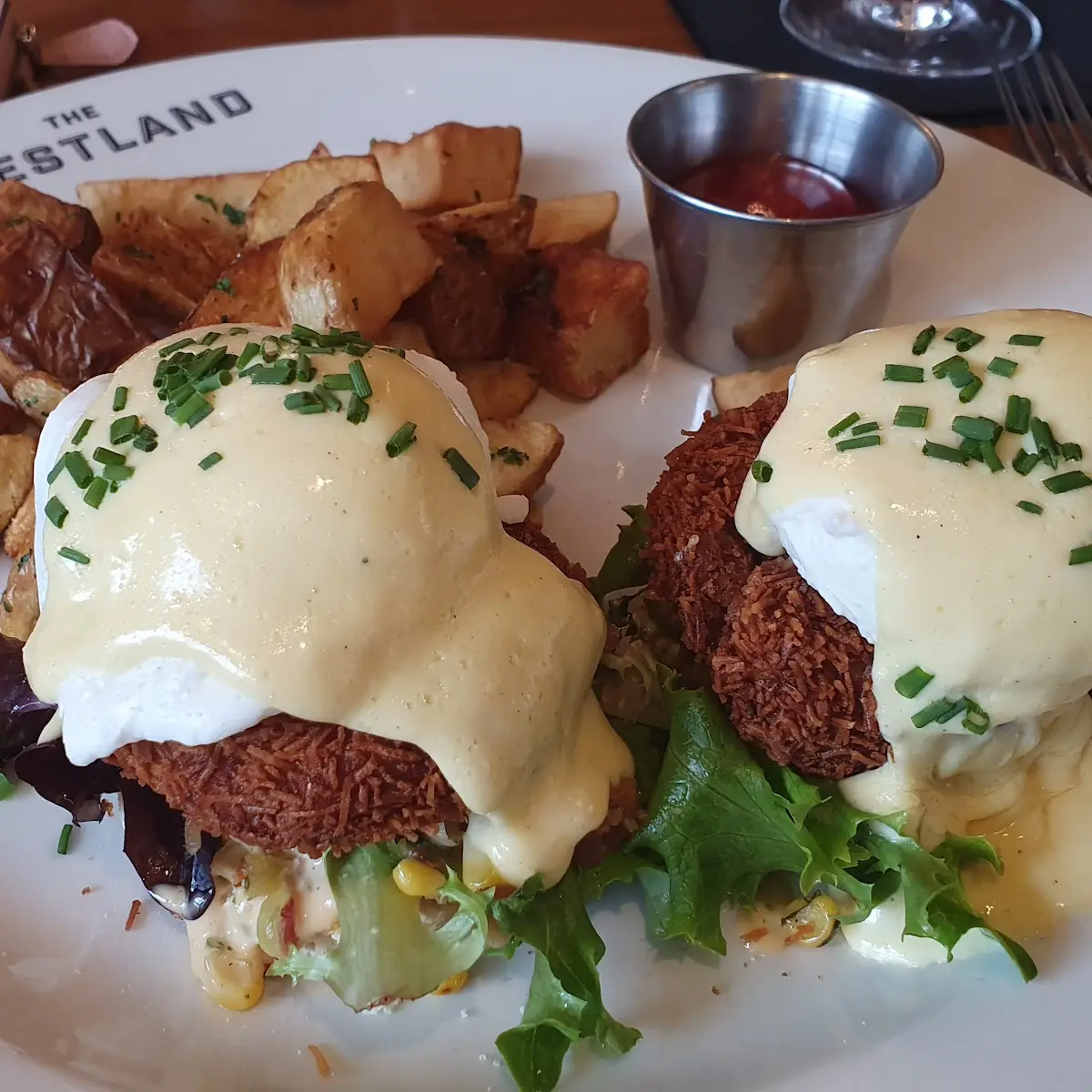 Crispy Crab Cakes Benedict