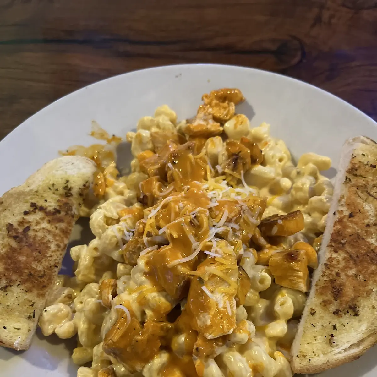 Buffalo Chicken Mac and Cheese