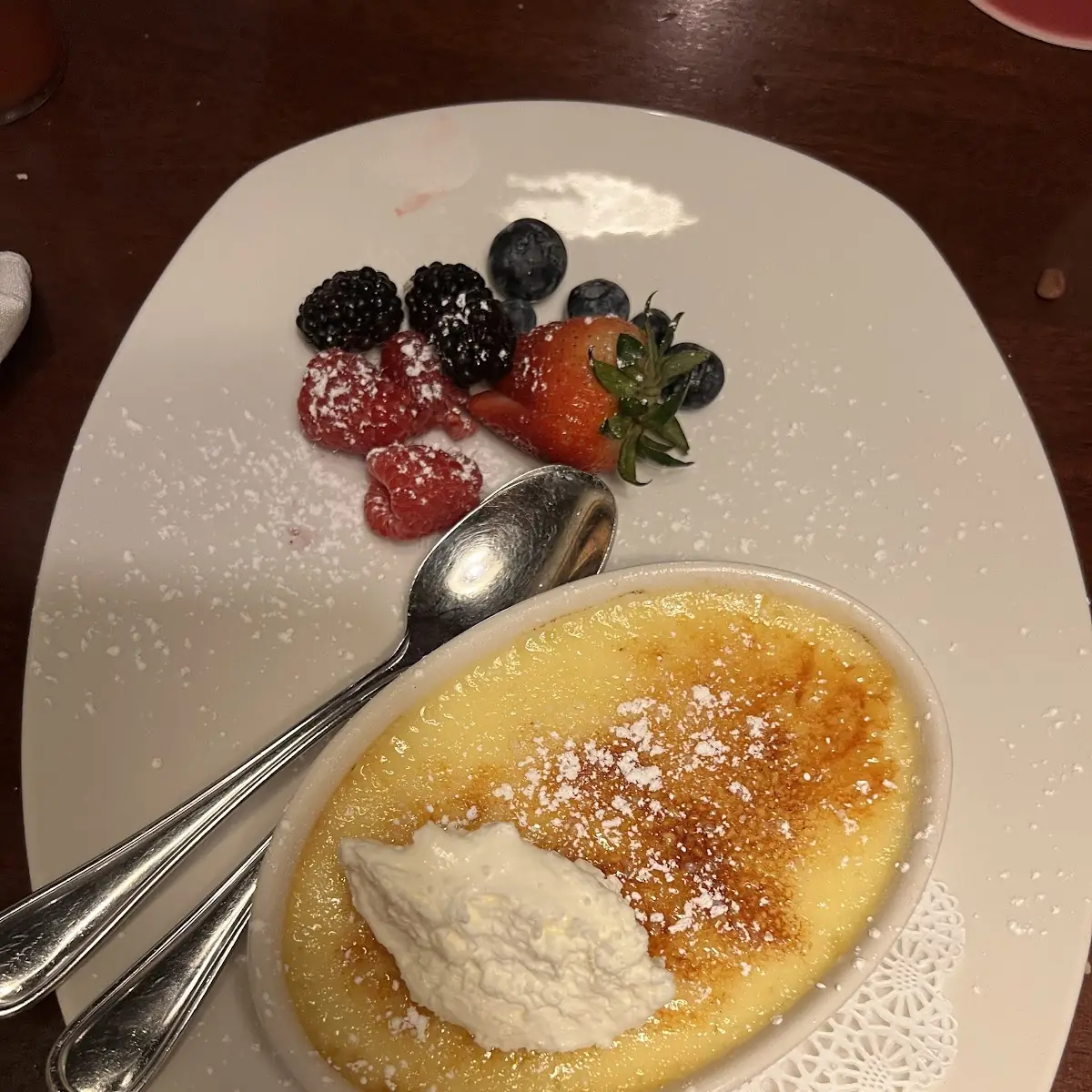 Crème Brulée with Fresh Fruit