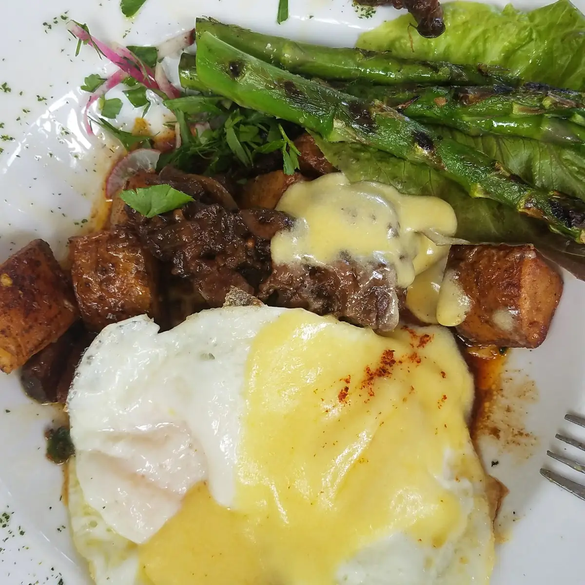 Holukoa Eggs Benedict