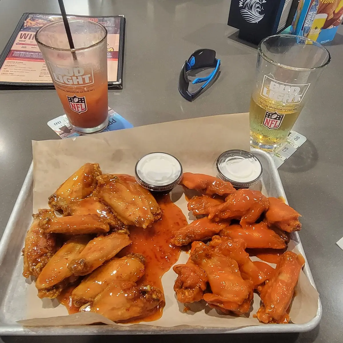 Bone-In Wings Hot Buffalo and Chilli Sauces