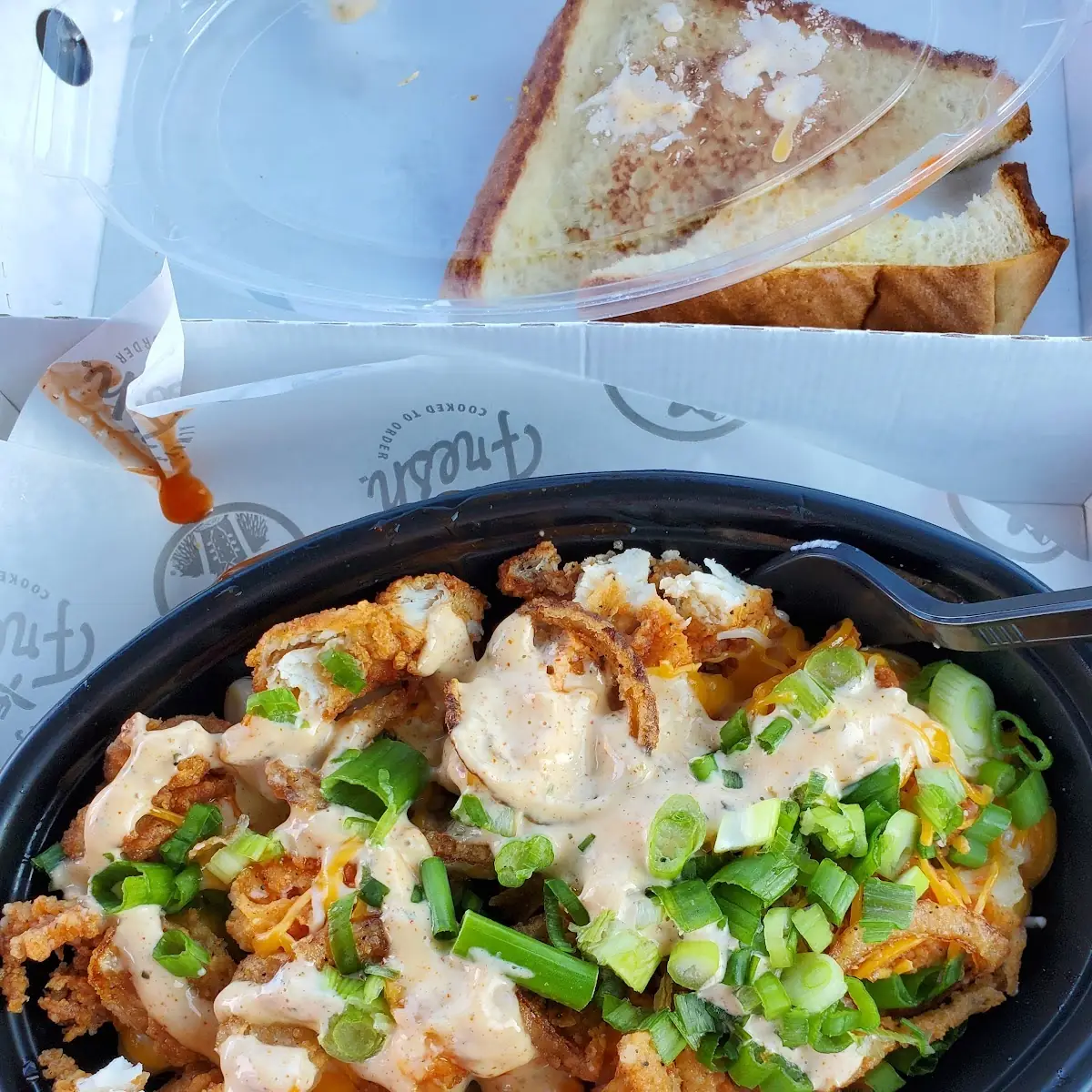Buffalo Chicken Mac and Cheese