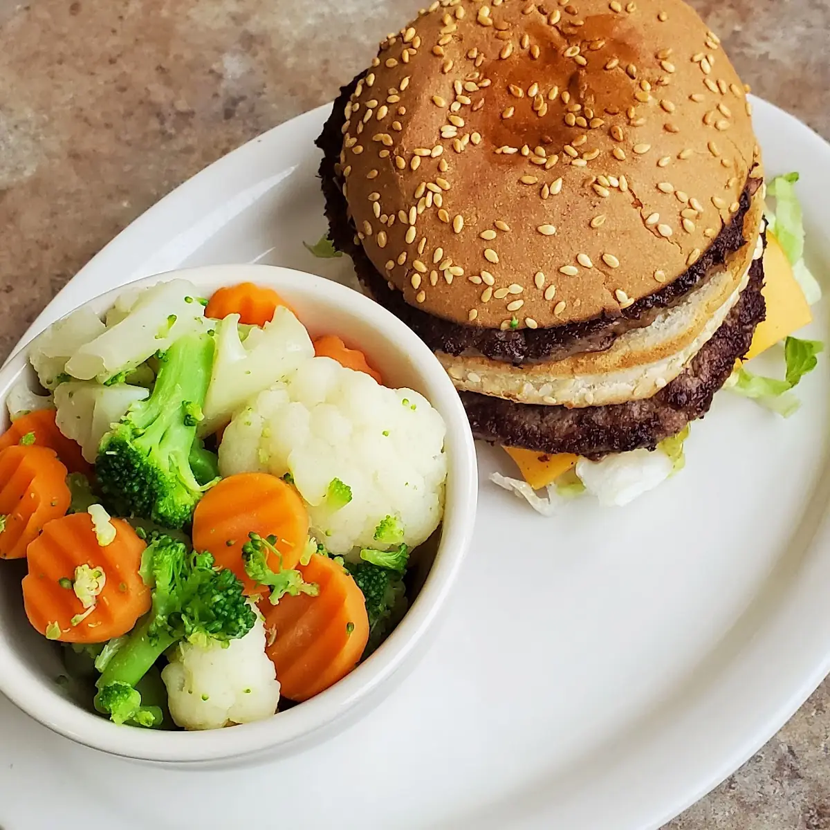 Classic Big Boy w Veggies