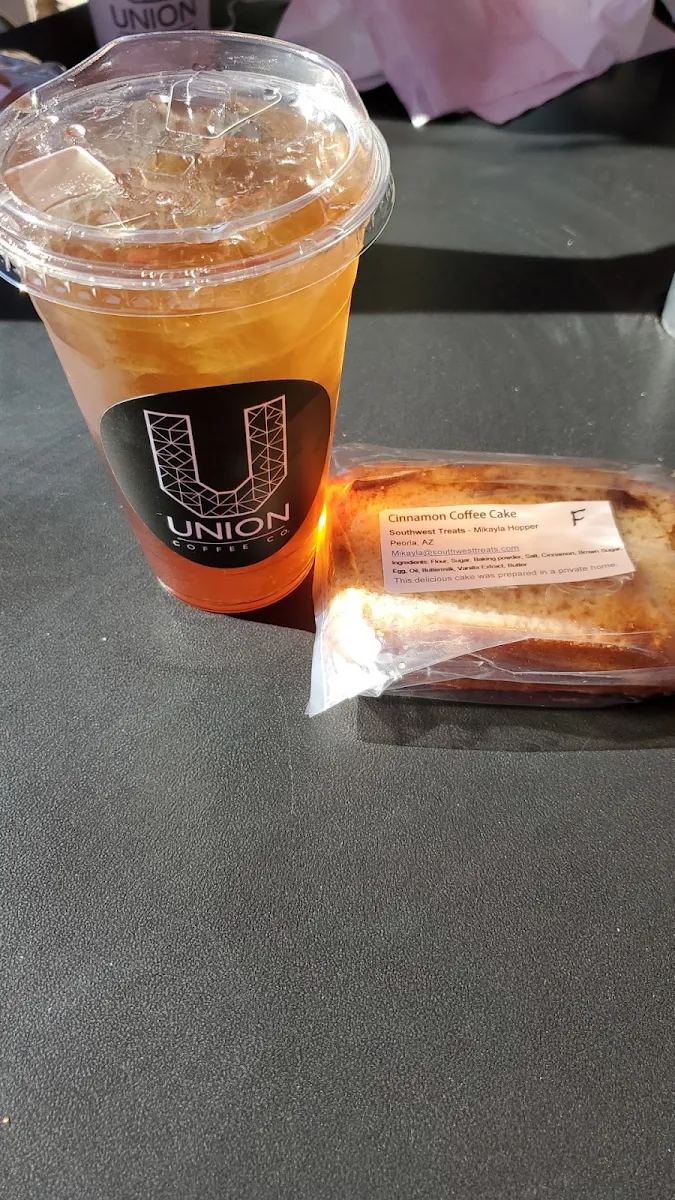 Passion Fruit Tea with Coffee Cake