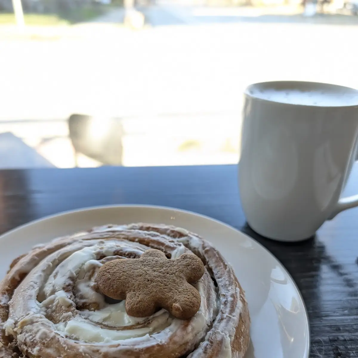 Gingerbread Cinnamon Roll