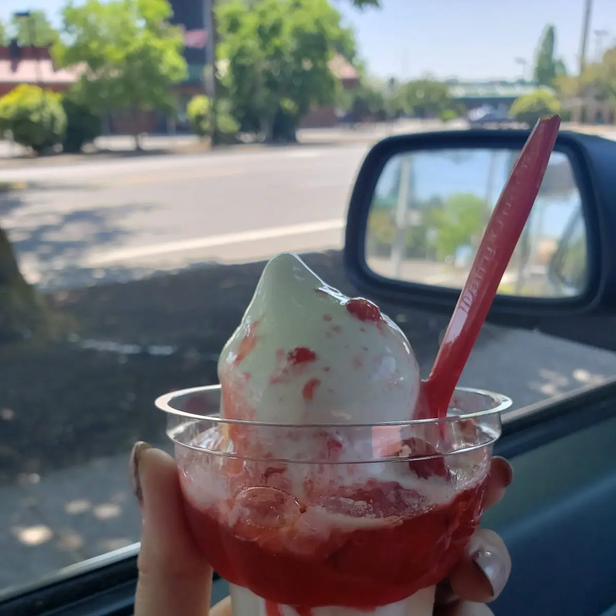 Strawberry Sundae