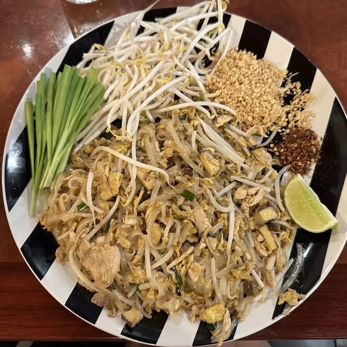 Chicken Pad Thai with Lime