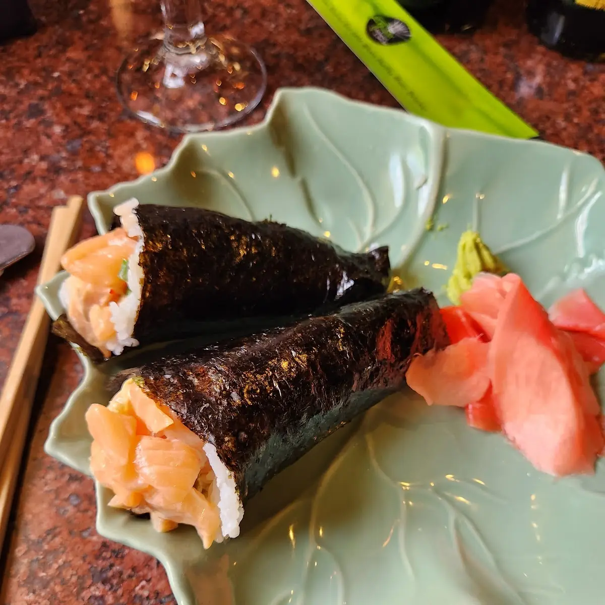 Spicy Salmon Handrolls
