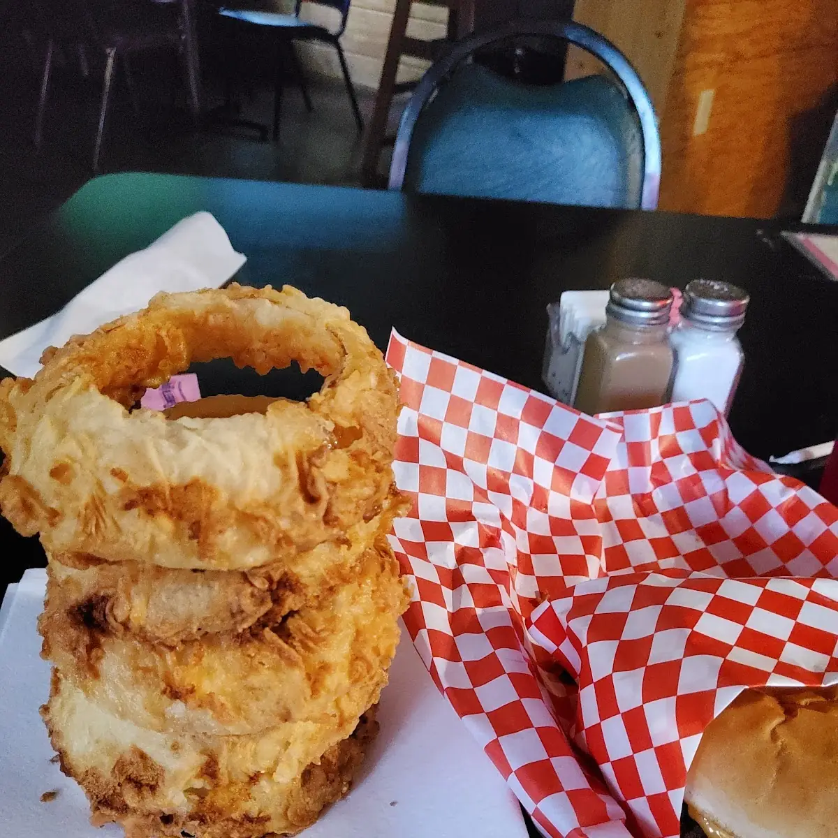 Double Cheeseburger w Onion Rings