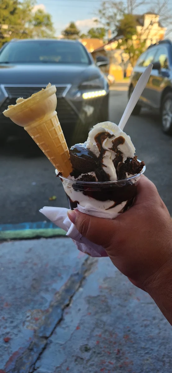 Brownie Sundae