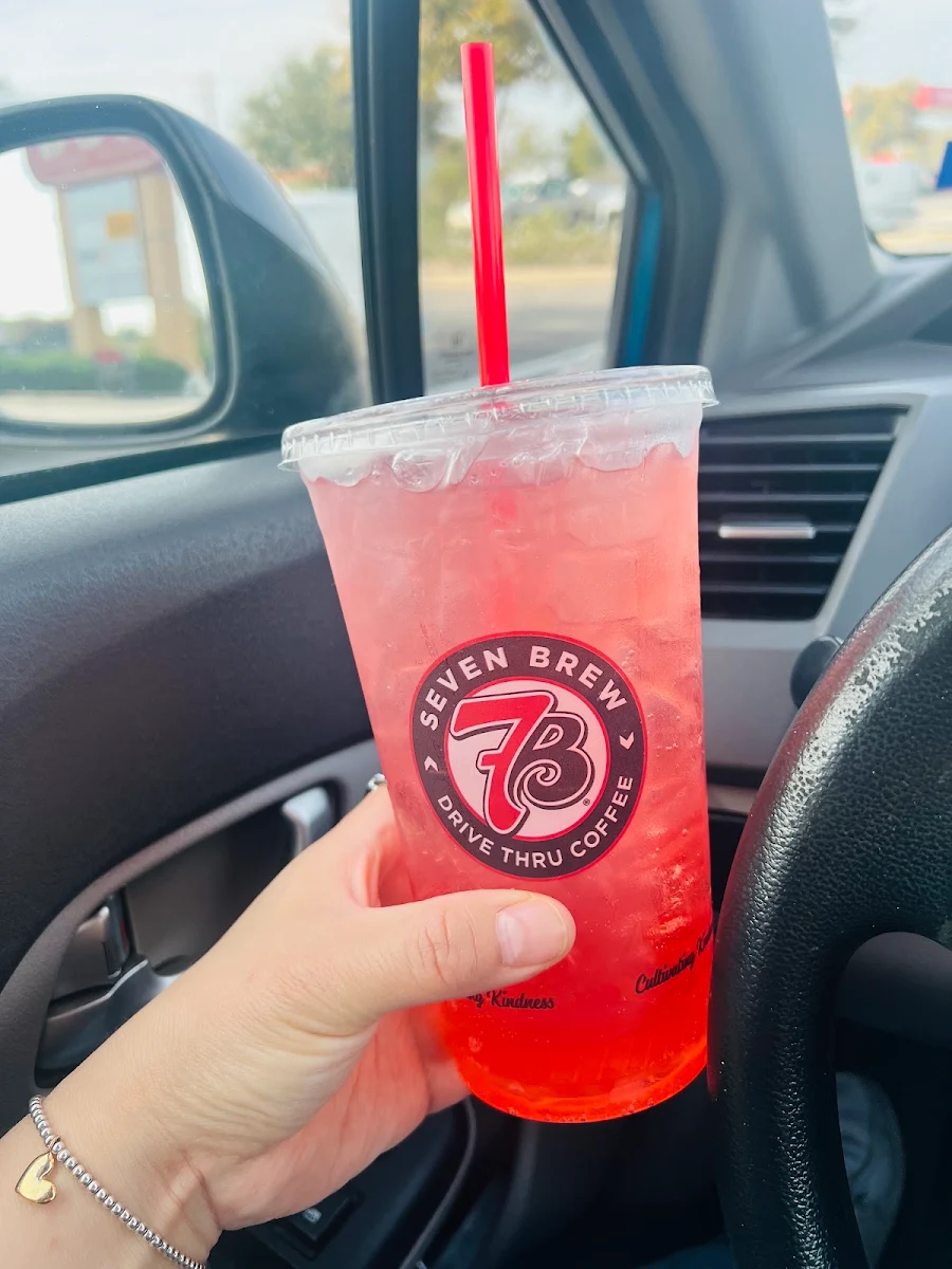 Hog's Breath Iced Large Energy Drink