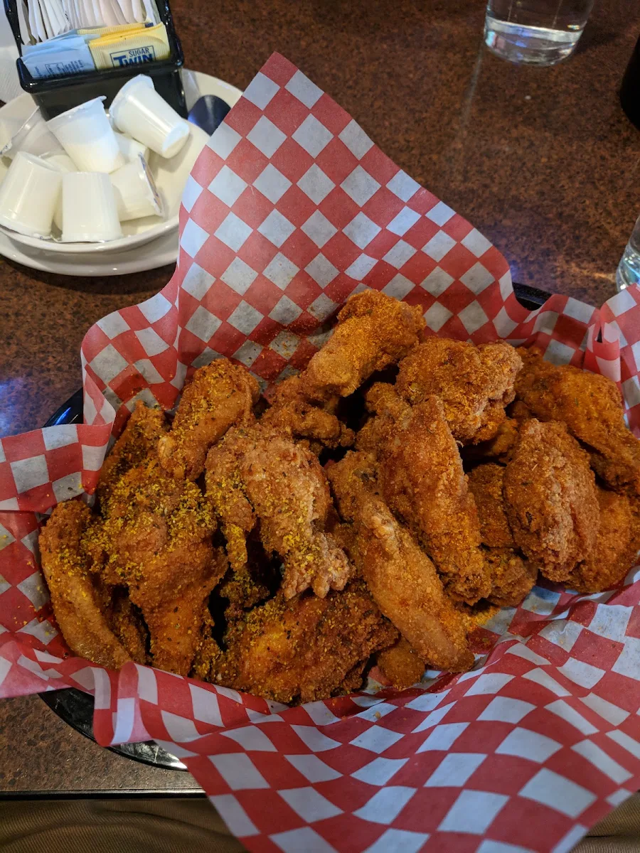 CHICKEN WINGS