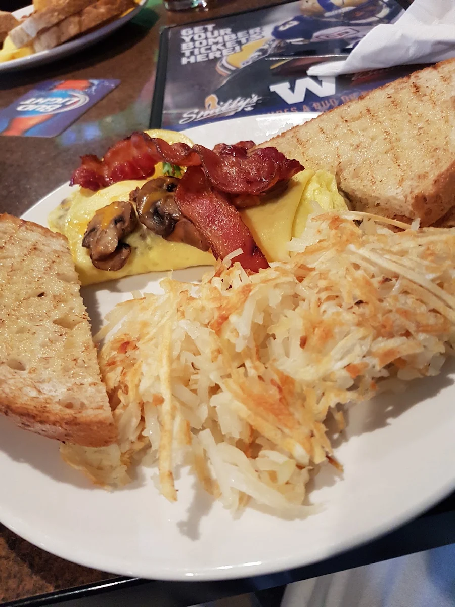 Classic Egg Omelette, Smitty's Restaurant & Lounge - Winnipeg Regent