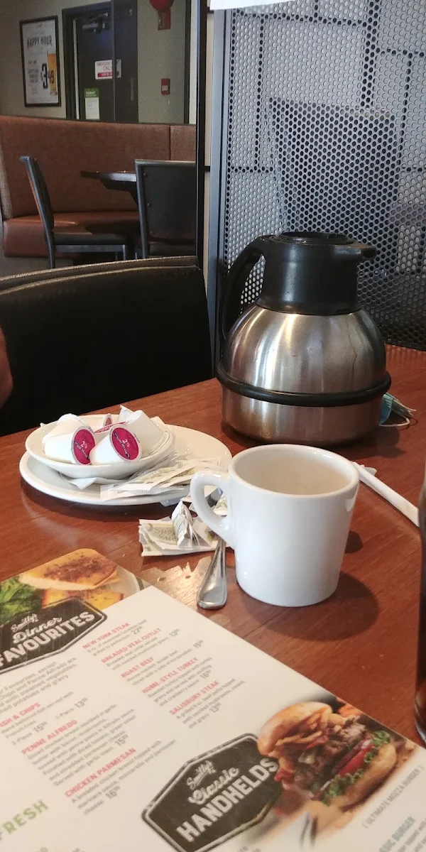 Coffee with Milk and Sugar Craft, Smitty's Restaurant & Lounge - Winnipeg Regent