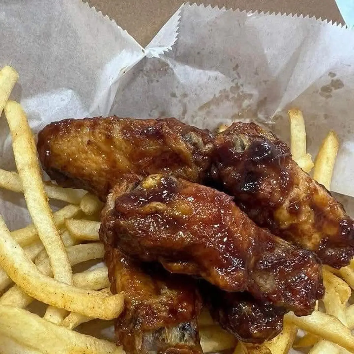 BBQ Bone-In Chicken Wings