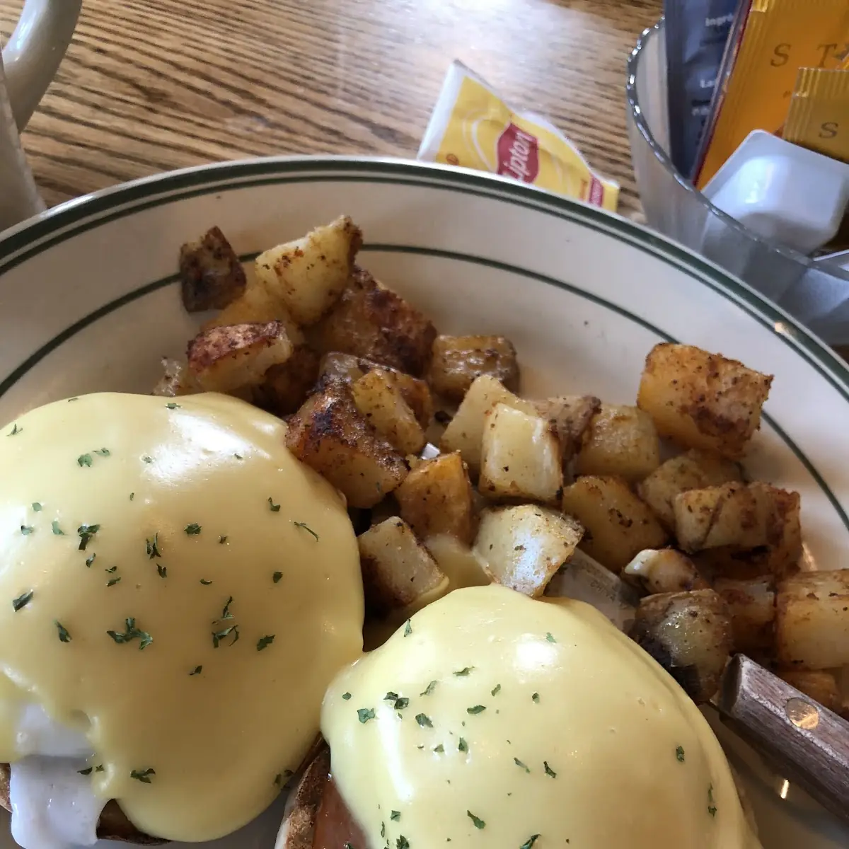 Crab Cake Eggs Benedict