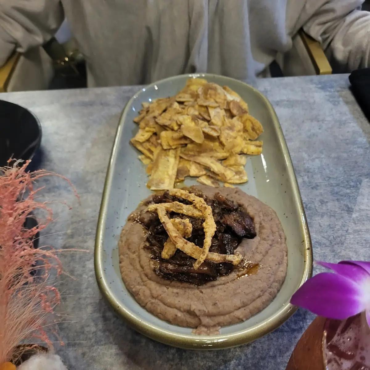 Oxtail Hummus